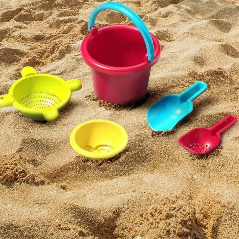 HABA 5 Piece Basic Sand Toys Set< Beach & Outdoor Toys